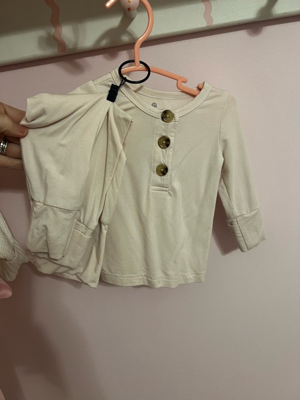 Caden Lane Cream Long-Sleeve Henley Top with Button Placket